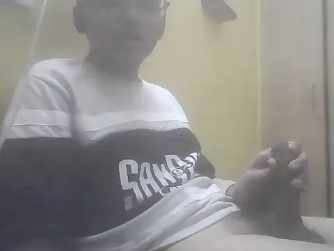 slavedog1107 online show from February 2026 02:01:02 PM