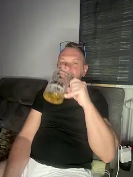 Snapshot of niezlomny75 chatting on September 2025 07:26:02 PM niezlomny75 online show from September 2025 07:26:02 PM