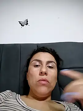 vanessa-titisM online show from February 2026 12:00:01 AM