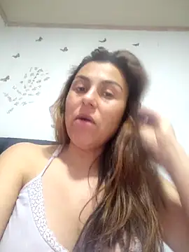 Snapshot of vanessa-titisM chatting on May 2026 02:39:01 AM vanessa-titisM online show from May 2026 02:39:01 AM