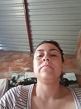 Snapshot of vanessa-titisM chatting on May 2026 03:19:02 PM vanessa-titisM online show from May 2026 03:19:02 PM
