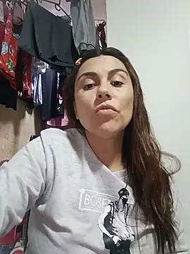 Snapshot of vanessa-titisM chatting on June 2026 01:50:01 AM vanessa-titisM online show from June 2026 01:50:01 AM