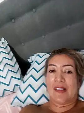 Snapshot of sara_peters_ chatting on October 2025 02:31:01 AM sara peters  online show from October 2025 02:31:01 AM