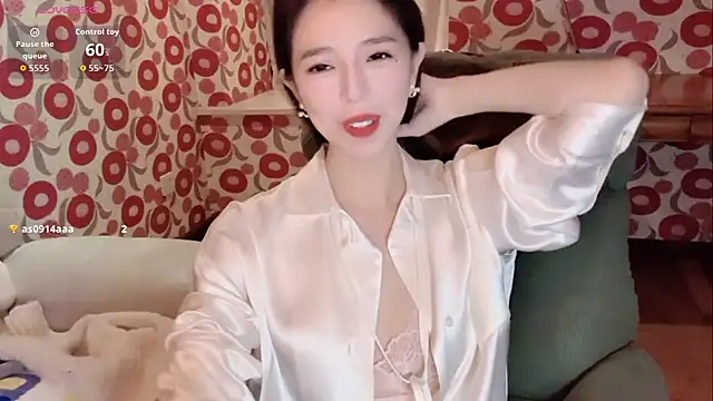 miss-lin online show from December 2025 01:31:02 PM