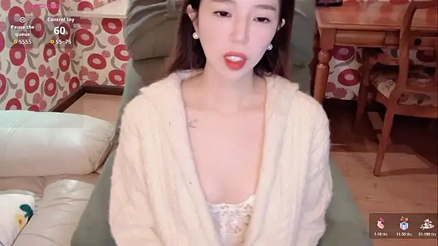 miss-lin online show from December 2025 01:42:01 PM