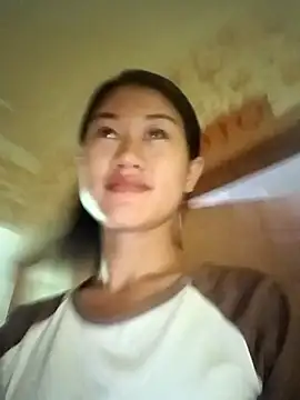 luy-xinh02 online show from September 2025 12:01:02 AM