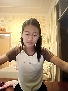 luy-xinh02 online show from September 2025 12:29:01 PM