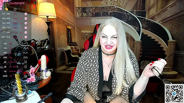 Snapshot of Nina_Devillle chatting on April 2026 12:57:01 AM Nina Devillle online show from April 2026 12:57:01 AM