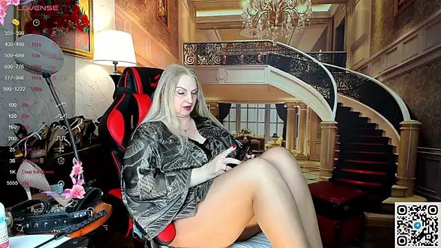 Snapshot of Nina_Devillle chatting on May 2026 01:55:01 AM Nina Devillle online show from May 2026 01:55:01 AM