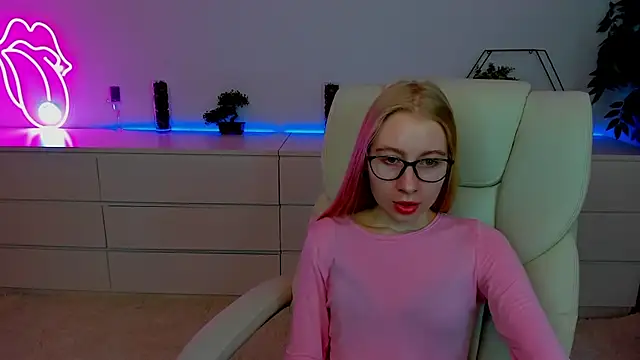 Alina Blonde online show from October 2025 05:37:01 AM