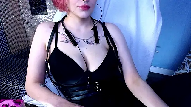 Eniferi online show from February 2026 11:25:01 PM