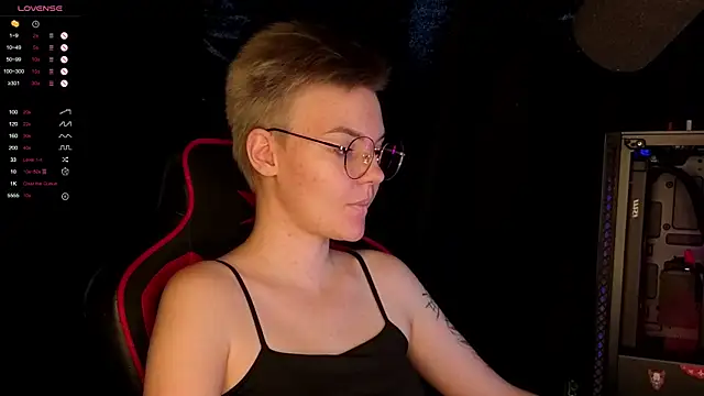 KrisNeal online show from October 2025 09:28:01 AM