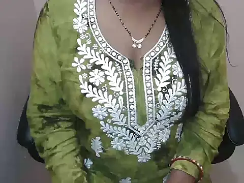 Snapshot of bold_naina chatting on October 2025 04:02:01 AM bold naina online show from October 2025 04:02:01 AM