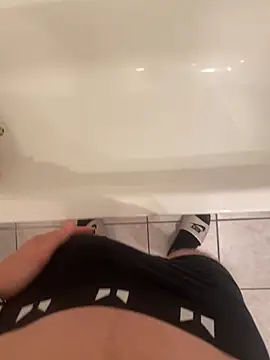 Adamsam88 online show from December 2025 04:58:02 PM