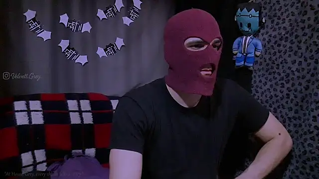 Snapshot of ObeyLust chatting on October 2025 12:18:01 AM ObeyLust online show from October 2025 12:18:01 AM