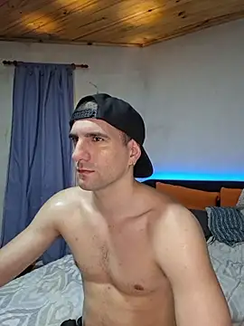 Snapshot of ObeyLust chatting on November 2025 11:18:01 PM ObeyLust online show from November 2025 11:18:01 PM