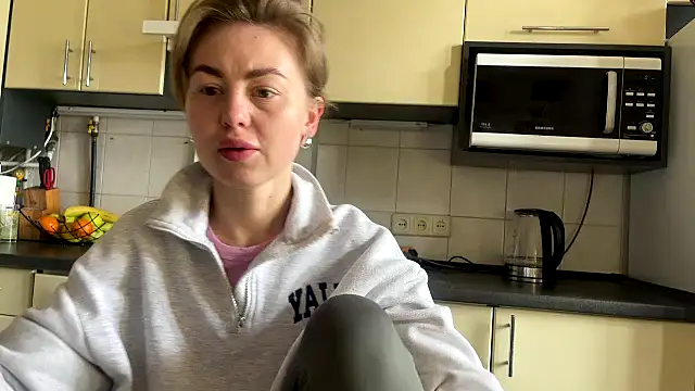 MartaLuna  online show from April 2026 07:46:01 AM