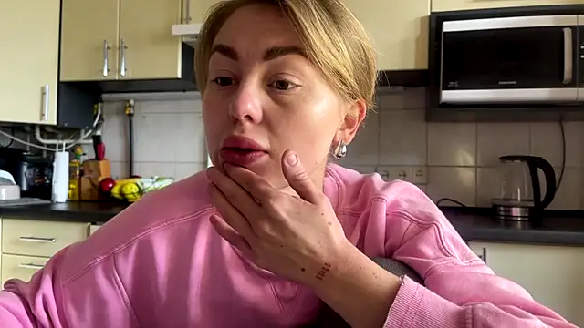 MartaLuna  online show from April 2026 09:11:02 AM