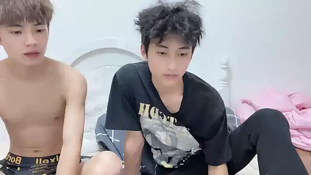 yangyang-2563 online show from October 2025 03:10:02 PM