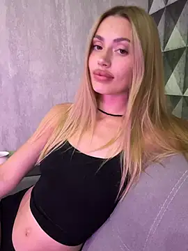 Snapshot of Elizabeth_Tay chatting on July 2026 06:43:02 PM Elizabeth Tay online show from July 2026 06:43:02 PM