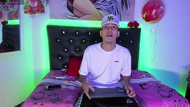 xxKamadevaxx online show from December 2025 12:54:01 PM