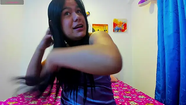 Snapshot of April_Becker chatting on October 2025 03:07:01 AM April Becker online show from October 2025 03:07:01 AM