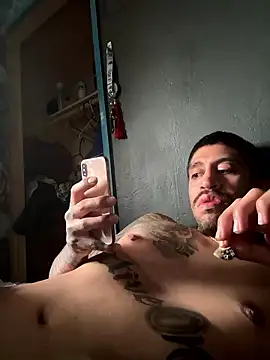 Snapshot of busnfatnutsLildee chatting on March 2026 12:34:02 AM busnfatnutsLildee online show from March 2026 12:34:02 AM