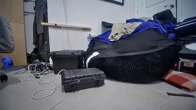 jasoncali305 online show from November 2025 03:20:02 AM