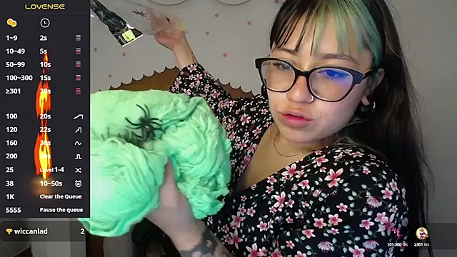 Snapshot of nicte_t_ chatting on October 2025 08:28:01 PM nicte t online show from October 2025 08:28:01 PM
