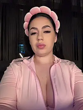 Snapshot of Andrestarr chatting on June 2026 07:05:01 PM Andrestarr online show from June 2026 07:05:01 PM