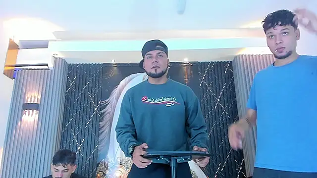 Iam Steven online show from October 2025 01:21:01 PM