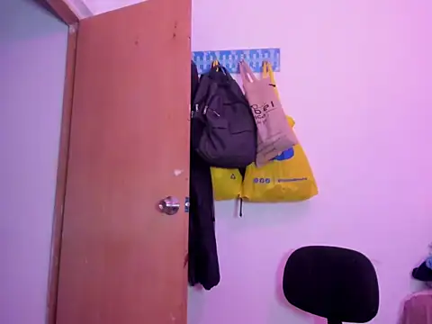 Snapshot of Annie_rosse1017 chatting on February 2026 06:07:01 AM Annie rosse1017 online show from February 2026 06:07:01 AM