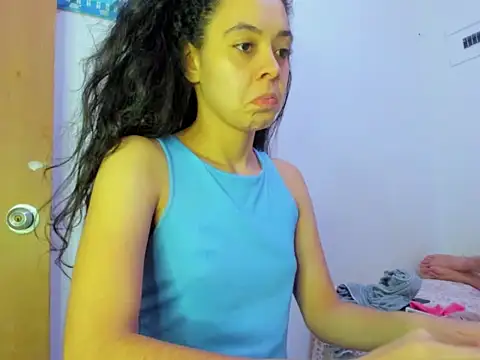 Snapshot of Annie_rosse1017 chatting on February 2026 05:37:01 AM Annie rosse1017 online show from February 2026 05:37:01 AM