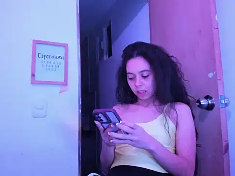 Snapshot of Annie_rosse1017 chatting on February 2026 04:23:02 AM Annie rosse1017 online show from February 2026 04:23:02 AM