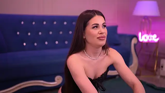 Snapshot of KatieHayes chatting on February 2026 06:55:02 PM KatieHayes online show from February 2026 06:55:02 PM