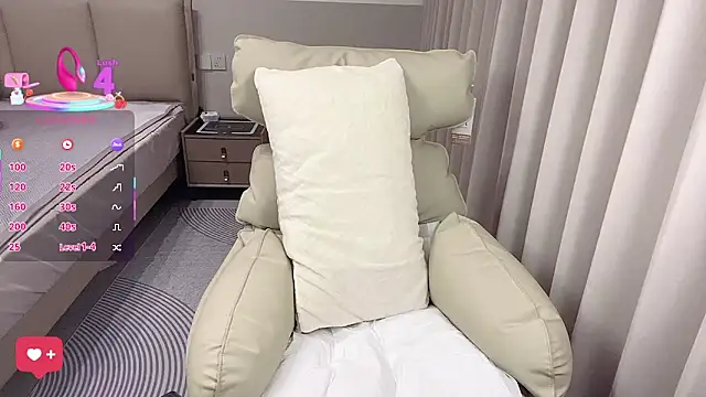 Snapshot of janequeen chatting on November 2025 12:07:02 PM janequeen online show from November 2025 12:07:02 PM