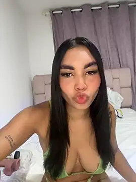 karolaalcendra online show from October 2025 05:11:02 AM