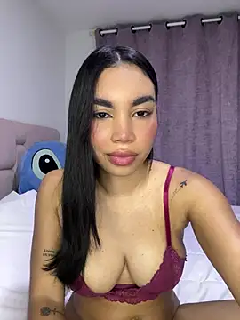 Snapshot of karolaalcendra chatting on February 2026 03:32:01 AM karolaalcendra online show from February 2026 03:32:01 AM