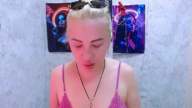 EmmaCat  online show from March 2026 05:11:01 AM