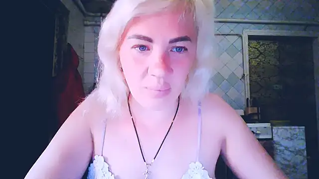Snapshot of EmmaCat_ chatting on May 2026 03:14:01 AM EmmaCat online show from May 2026 03:14:01 AM