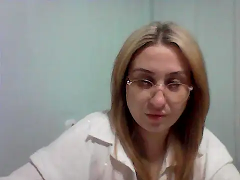 Osyvera online show from October 2025 05:10:02 PM