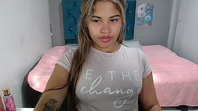 Snapshot of mia_sexgirl chatting on July 2026 12:21:02 PM mia sexgirl online show from July 2026 12:21:02 PM