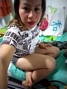 LaraCaliente online show from November 2025 09:41:02 AM