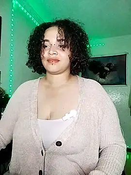 Julie wallace online show from April 2026 07:47:02 PM