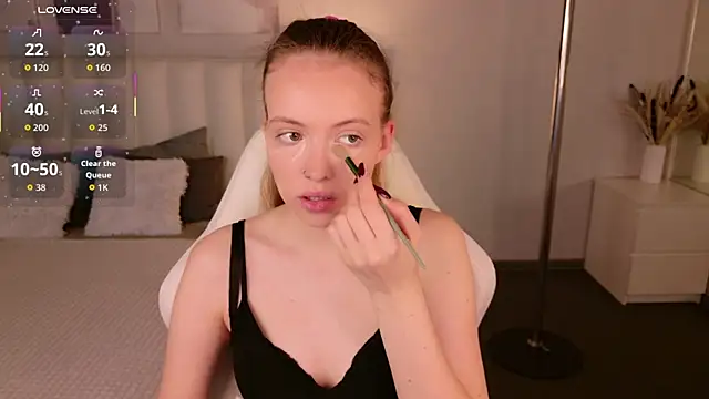 SallyPinkman online show from September 2025 09:11:02 AM