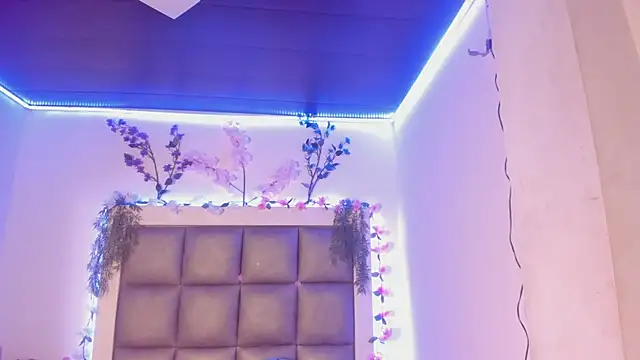 abbiecollins js online show from February 2026 04:33:02 AM