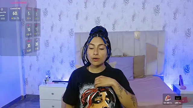 DAKOTA TAY1 online show from October 2025 11:41:02 AM