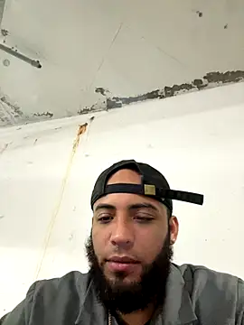 LeoPR00 online show from October 2025 09:02:01 PM