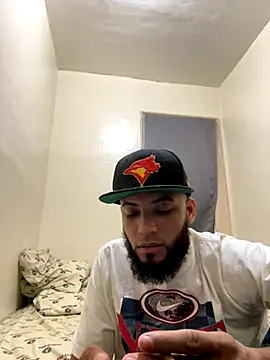 LeoPR00 online show from November 2025 05:24:01 AM