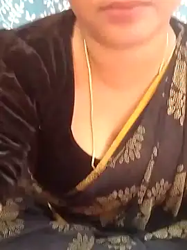 Snapshot of Tamil_Kayal_kutty chatting on October 2025 04:44:02 AM Tamil Kayal kutty online show from October 2025 04:44:02 AM